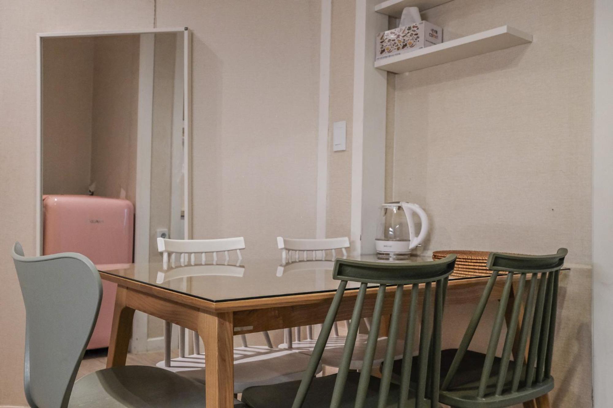 Helloworld Guesthouse Сеул Экстерьер фото