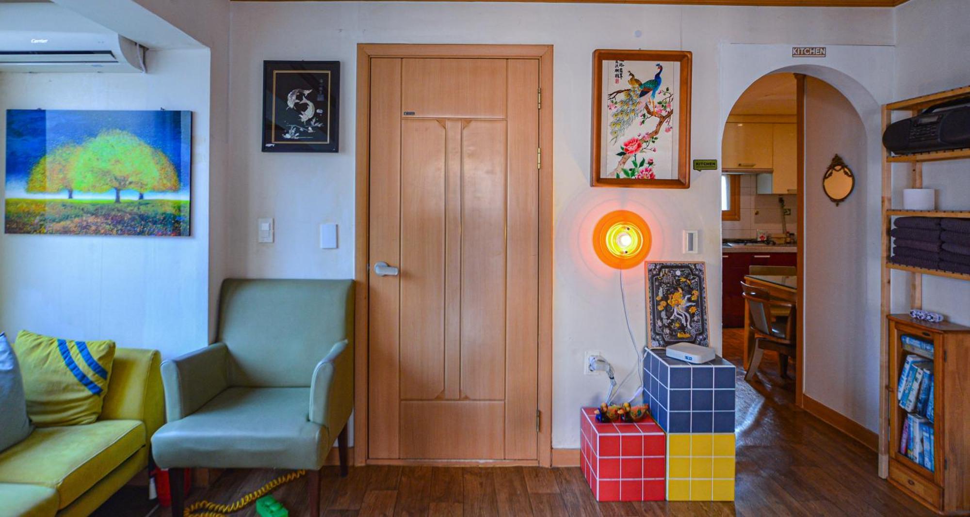 Helloworld Guesthouse Сеул Экстерьер фото