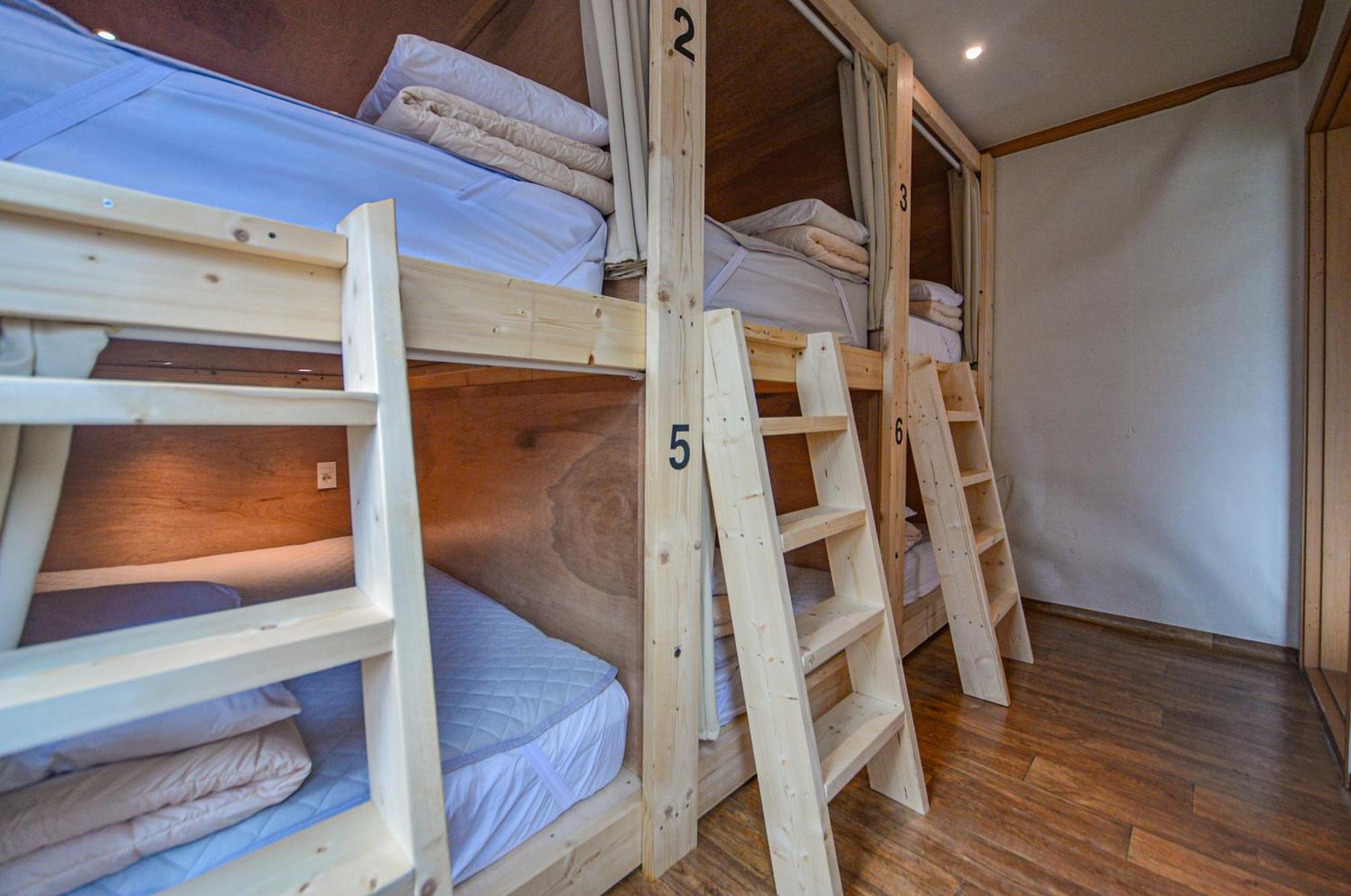 Helloworld Guesthouse Сеул Экстерьер фото