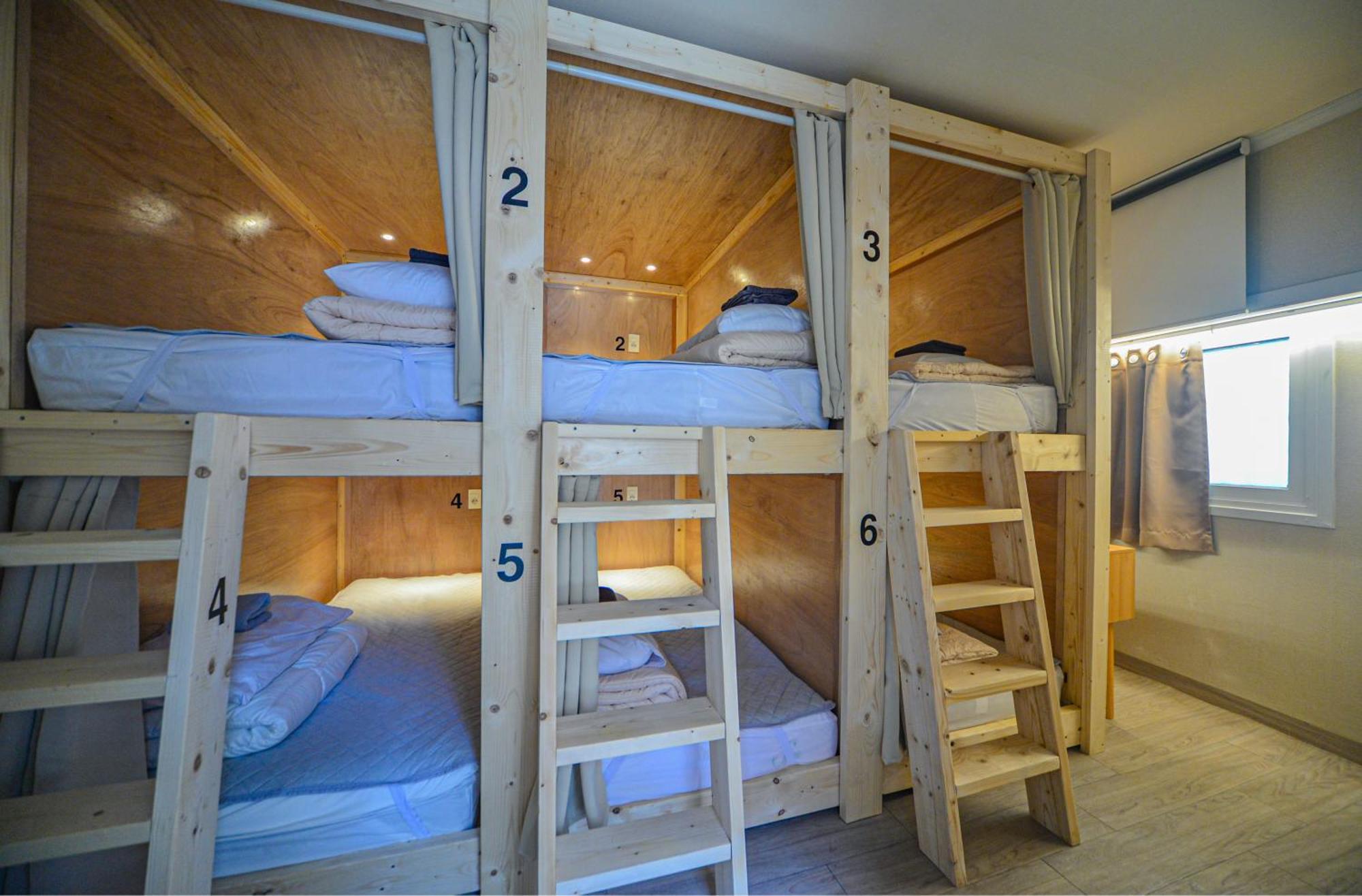 Helloworld Guesthouse Сеул Экстерьер фото