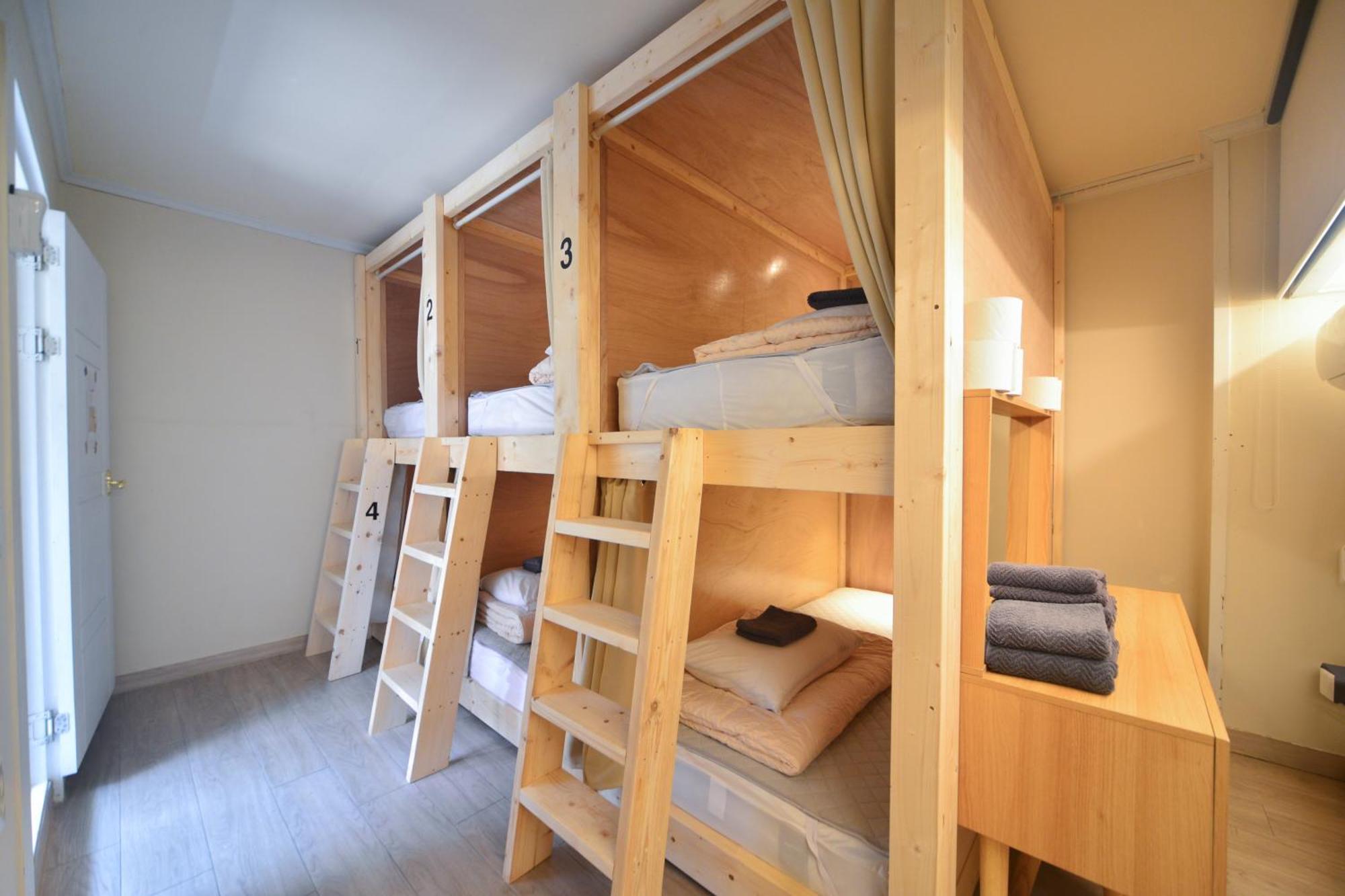 Helloworld Guesthouse Сеул Экстерьер фото