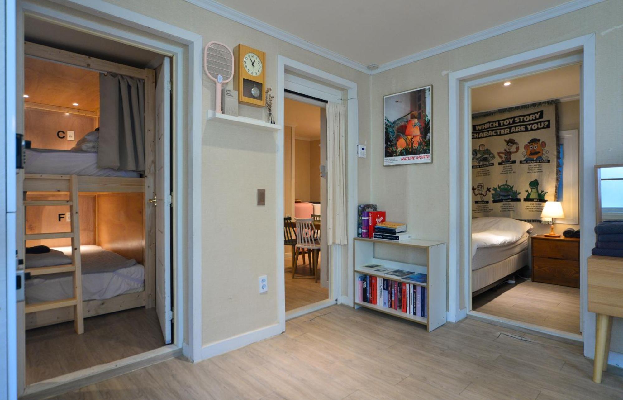 Helloworld Guesthouse Сеул Экстерьер фото